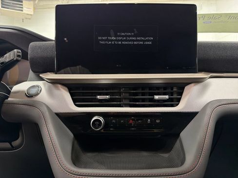 New 2026 Ford Explorer Active RWD image 21