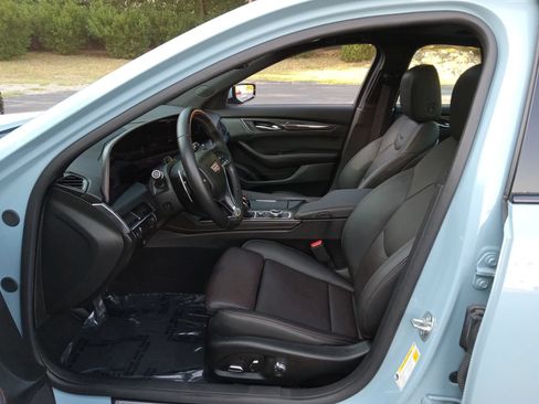 Used 2025 Cadillac CT5 V AWD/4WD image 11