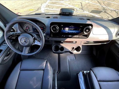 New 2025 Mercedes-Benz Sprinter 2500 image 7