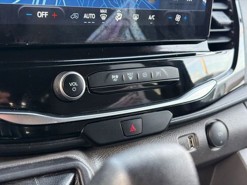 Used 2024 Ford Transit 350 XLT image 30