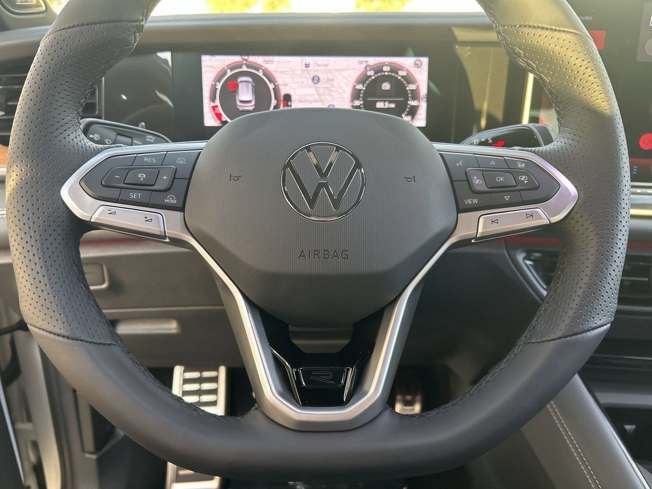 New 2026 Volkswagen Tiguan SEL R-Line AWD/4WD image 19