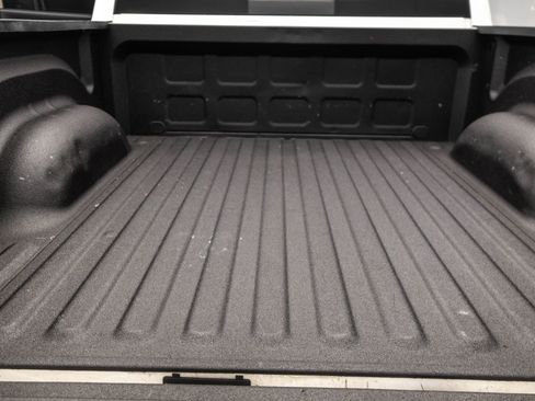 Used 2017 RAM 1500 Laramie w/ Convenience Group AWD/4WD image 34