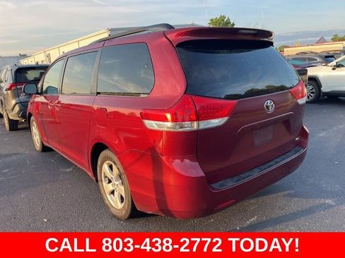 Used 2014 Toyota Sienna LE FWD image 3