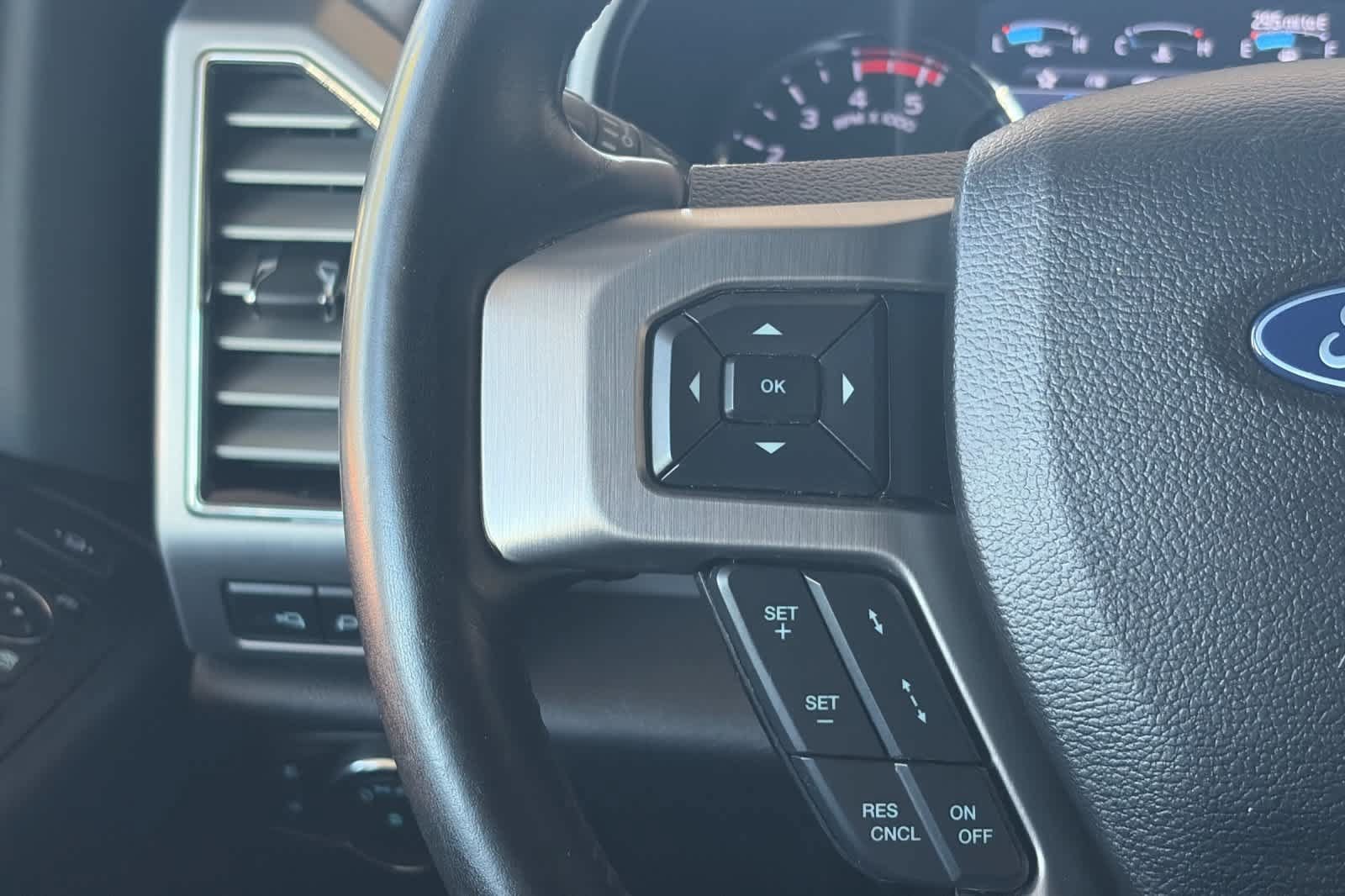 Used 2020 Ford F350 Platinum w/ FX4 Off-Road Package AWD/4WD image 26