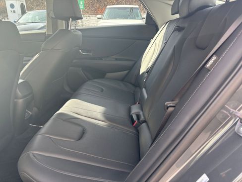 Used 2025 Hyundai Elantra Limited image 27