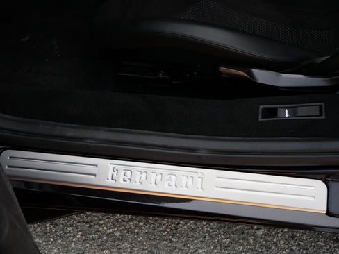 Used 2023 Ferrari F8 Tributo RWD image 22