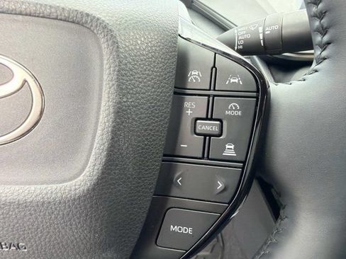 Certified 2026 Toyota Prius XLE FWD image 24