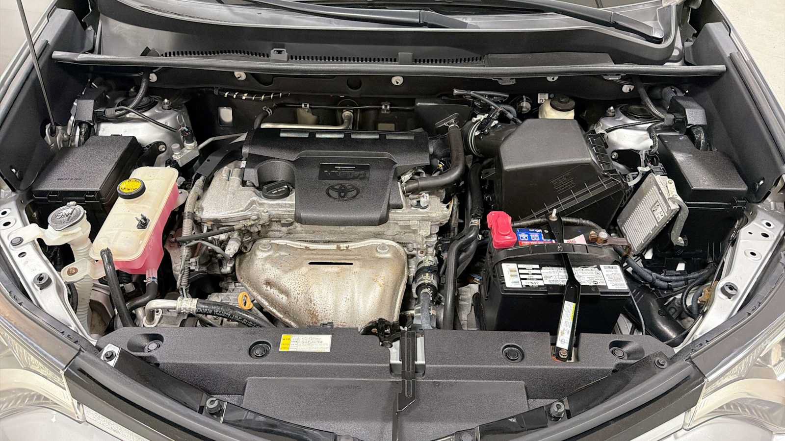 Used 2017 Toyota RAV4 XLE AWD/4WD image 31