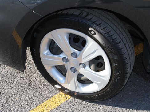 Used 2022 Chevrolet Spark LS image 17