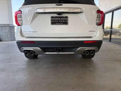 Used 2022 Ford Explorer Platinum w/ Equipment Group 601A AWD/4WD image 27