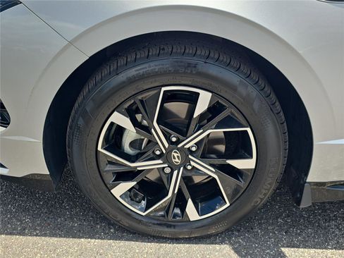 Used 2024 Hyundai Sonata SEL FWD image 7