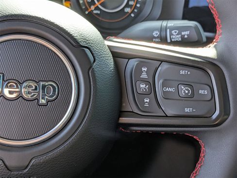 Used 2024 Jeep Gladiator Rubicon w/ Safety Group image 18