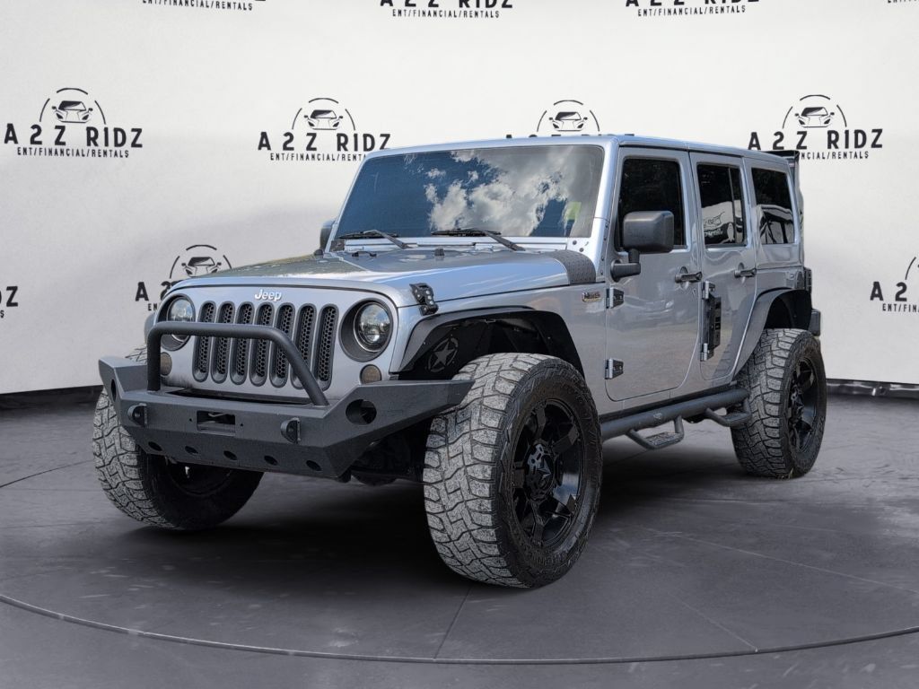 Used 2015 Jeep Wrangler Unlimited Sahara w/ Connectivity Group AWD/4WD image 3