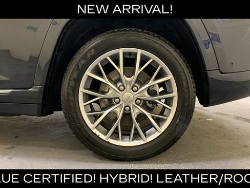 Used 2022 Jeep Grand Cherokee Summit AWD/4WD image 26