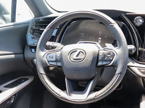 Used 2025 Lexus RX 350h w/ Convenience Package AWD/4WD image 17