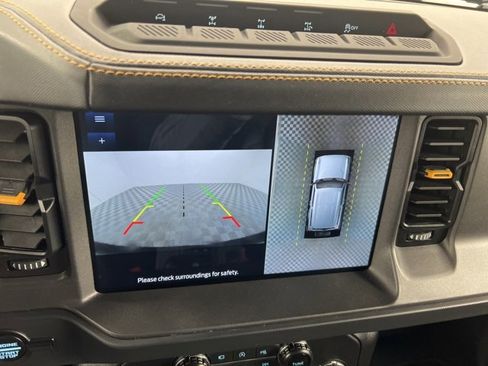 Used 2024 Ford Bronco Badlands image 18