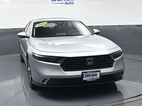 Used 2023 Honda Accord EX image 3