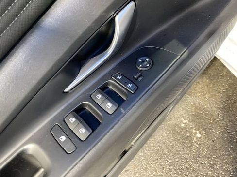 Used 2021 Hyundai Elantra SEL w/ Convenience Package image 30