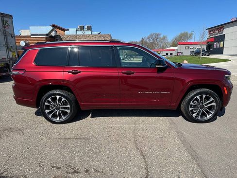 Used 2021 Jeep Grand Cherokee L Overland w/ Luxury Tech Group IV AWD/4WD image 6