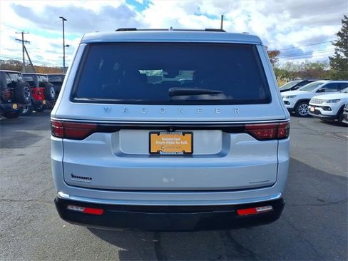 Used 2022 Jeep Wagoneer Series II w/ Convenience Group I image 4