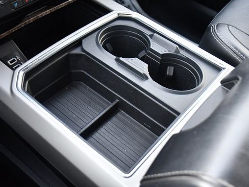 Used 2017 Ford F350 Lariat image 31