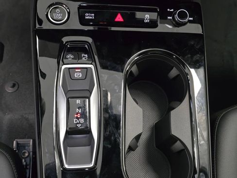 New 2025 Audi A6 e-tron Premium image 16