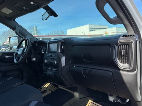 Used 2020 GMC Sierra 2500 4x4 Regular Cab w/ Convenience Package image 17