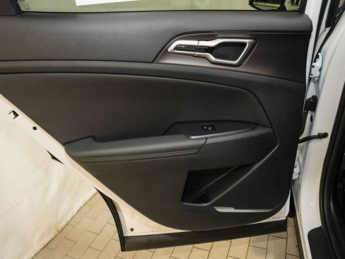 New 2026 Kia Sportage EX image 12