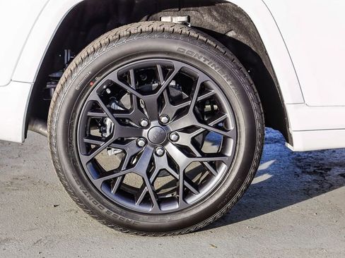 New 2025 Jeep Grand Cherokee L Summit image 11