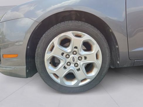 Used 2010 Ford Fusion SE FWD image 9