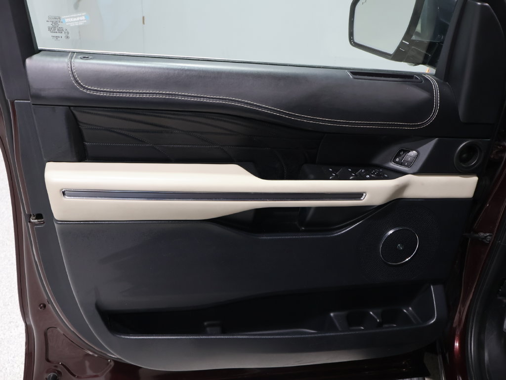 Used 2020 Ford Expedition Platinum AWD/4WD image 14