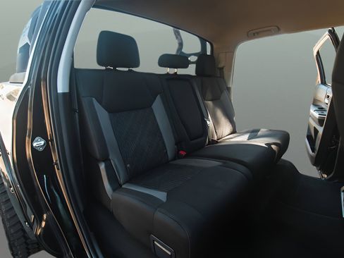 Used 2014 Toyota Tundra SR5 AWD/4WD image 18