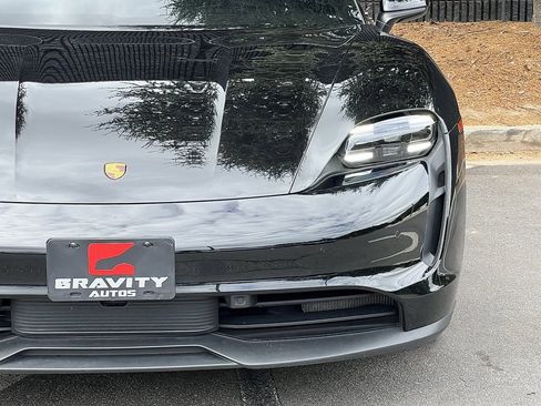 Used 2021 Porsche Taycan image 5