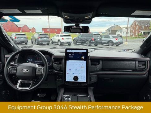 Certified 2022 Ford Expedition Max Limited AWD/4WD image 5