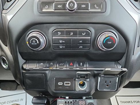 Used 2022 Chevrolet Silverado 1500 Custom AWD/4WD image 24