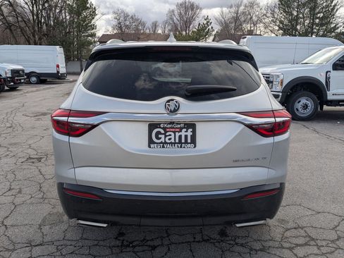 Used 2019 Buick Enclave Essence image 5