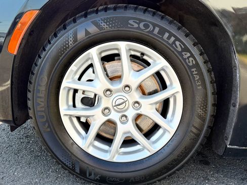 Used 2022 Chrysler Pacifica Touring-L FWD image 51