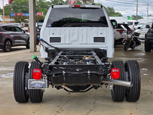 New 2025 Ford F450 XLT image 24