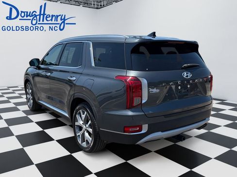 Used 2022 Hyundai Palisade SEL w/ 8P Bench Seat Package FWD image 3