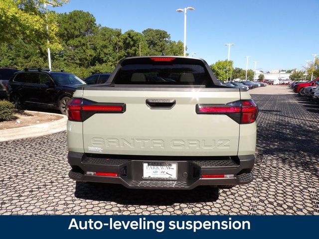 Certified 2025 Hyundai Santa Cruz SE FWD image 8