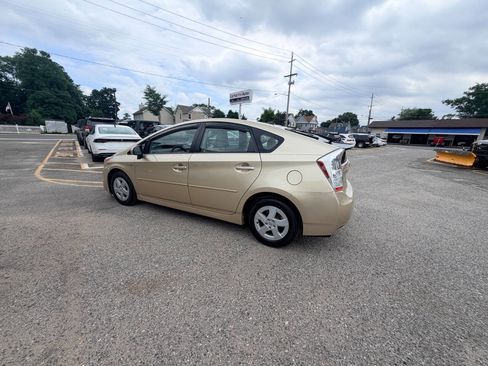 Used 2011 Toyota Prius Three FWD image 39