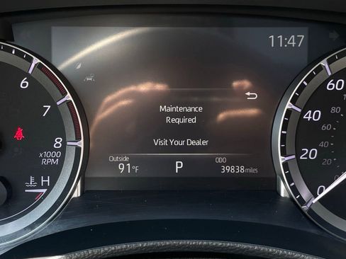 Used 2023 Toyota Highlander XLE FWD image 16
