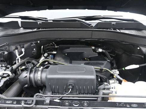 Used 2020 Ford Explorer XLT w/ Comfort Package image 35