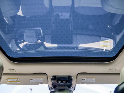 New 2026 Land Rover Range Rover SE AWD/4WD image 16