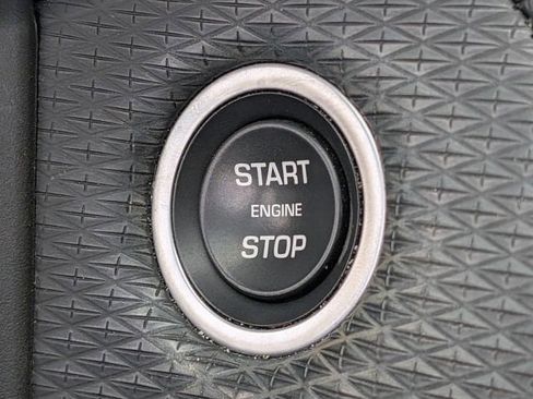 Used 2022 Land Rover Range Rover Velar R-Dynamic S AWD/4WD image 18