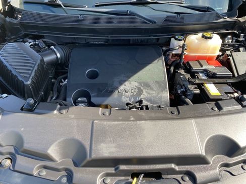 Certified 2020 Chevrolet Traverse LT w/ Driver Confidence II Package image 10