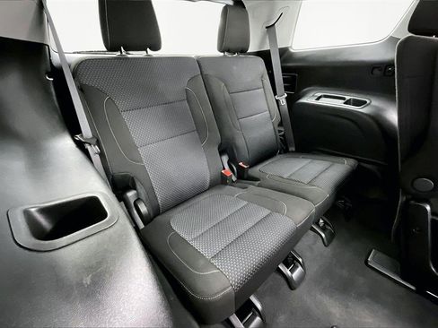 Used 2023 GMC Acadia SLE w/ Driver Convenience Package image 28