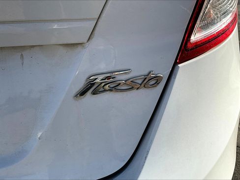 Used 2014 Ford Fiesta S image 28
