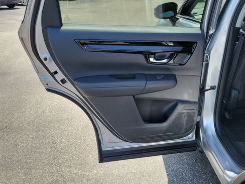 Used 2025 Honda CR-V EX-L image 12