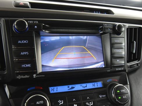 Used 2018 Toyota RAV4 XLE image 22